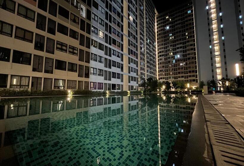 استودیو استاندارد با چشم‌انداز استخر, C&y Horizon Suites Homestay Klia Sepang