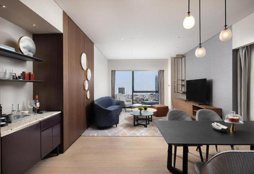 Президентский Люкс, New World Guangzhou