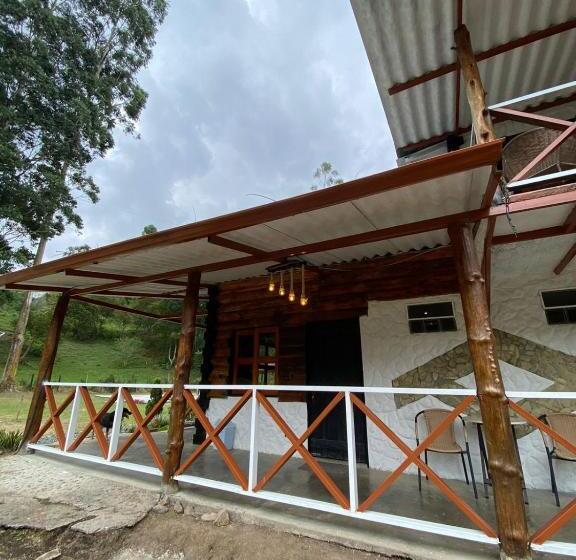 带阳台的豪华间, Riverside La Masía Eco