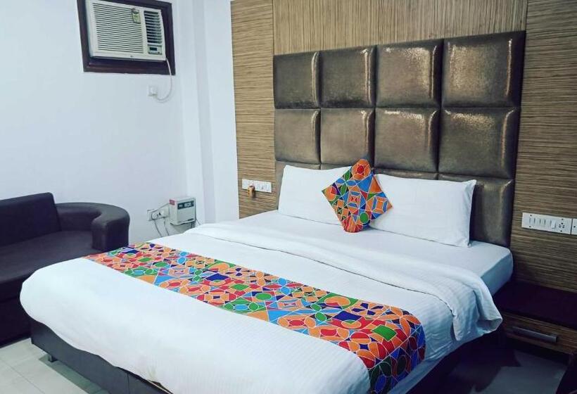 Трехместный Номер Классика, Pop Raj Hotel Oyo