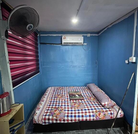 اتاق ساده سه‌ نفره, Z&z Budget Room