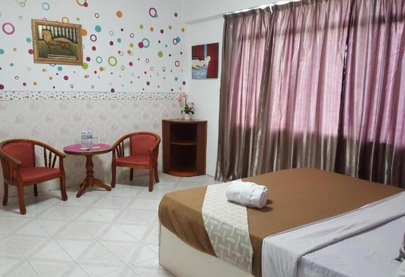 Семейный Номер, New Orchid Hotel Tuaran