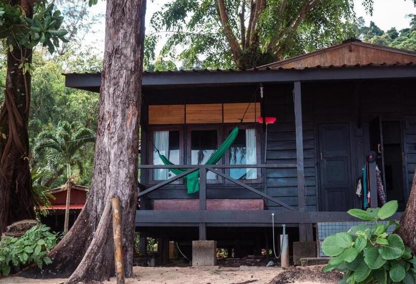 بانگلوی استاندارد, Swiss Cottage Tioman
