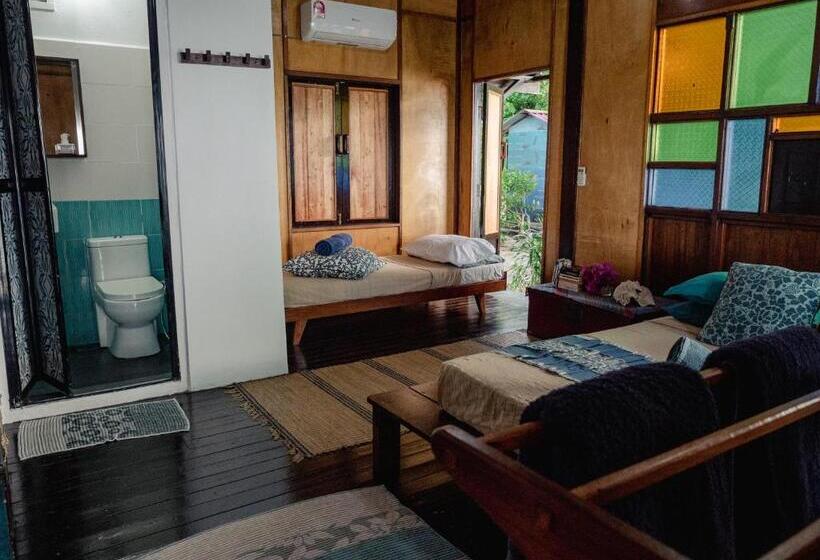 بانگلوی استاندارد, Swiss Cottage Tioman