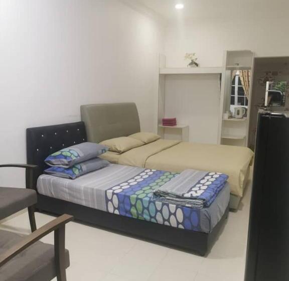 اتاق لوکس سه تخته, The Sofea Inn Transit Room Airport Kota Bharu