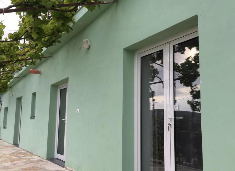 带1个卧室的带海景的公寓, Valentina Rooms