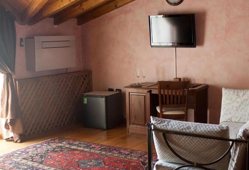 Трехместный Номер Deluxe, Agrovillage
