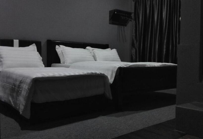 Номер Deluxe, Times Traveller Lodge 2
