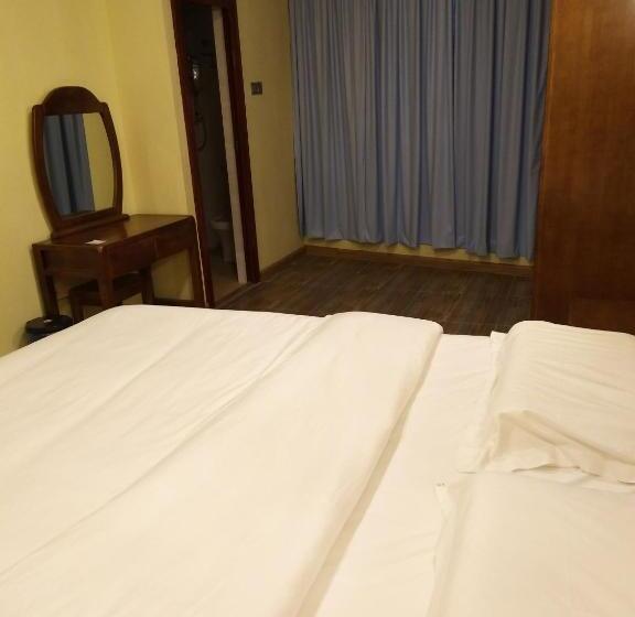 デラックスルーム, Uncle Ho Motel