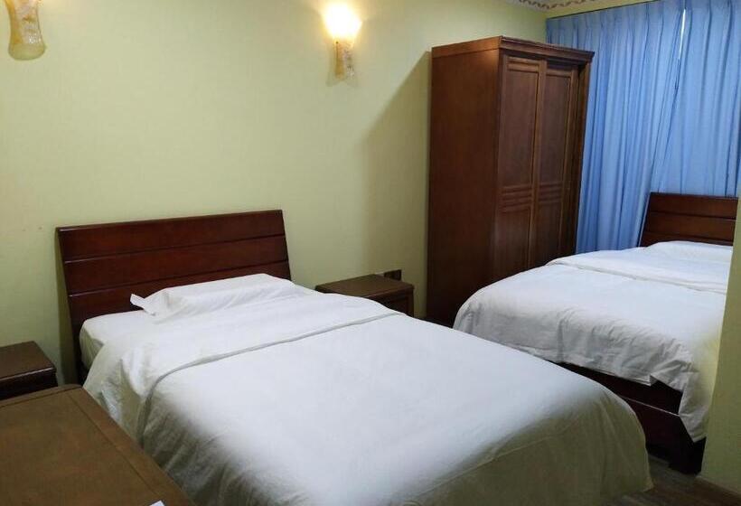デラックスルーム, Uncle Ho Motel