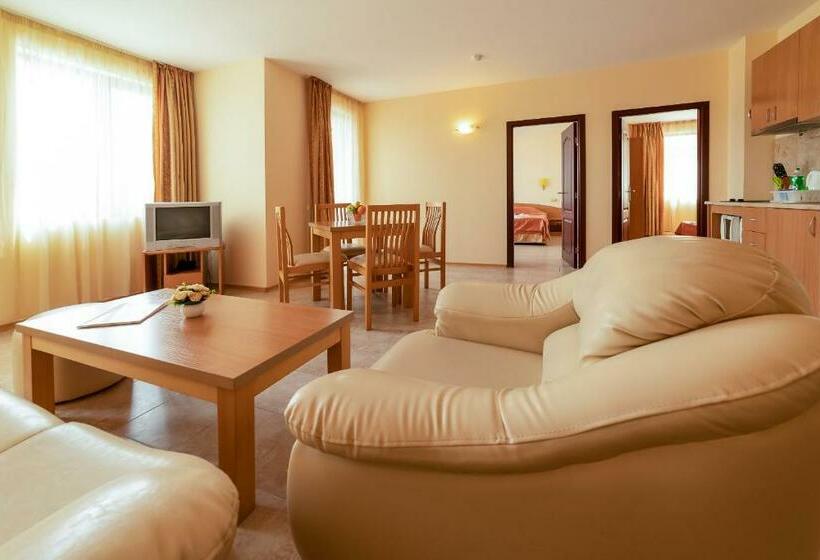 Апартаменты 2 Спальни с Балконом, Apartment Tourist Complex Rose Village