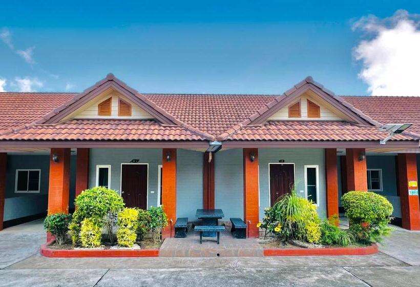 آپارتمان خانوادگی, Benwadee Resort Pattaya