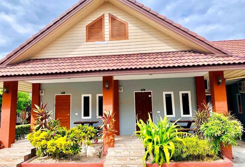 اتاق استاندارد, Benwadee Resort Pattaya