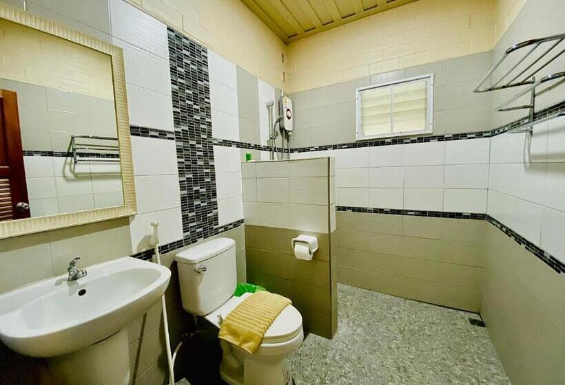 آپارتمان خانوادگی, Benwadee Resort Pattaya