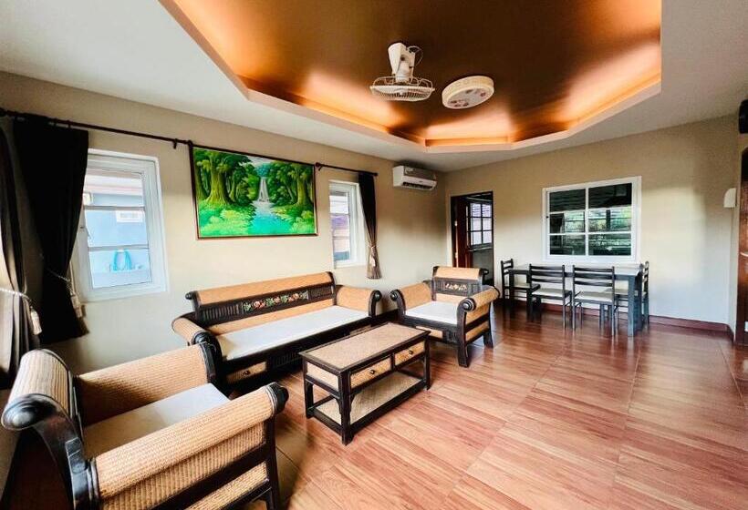 خانه 3 خوابه, Benwadee Resort Pattaya