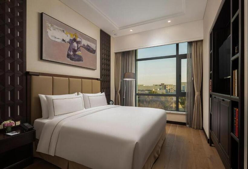 سوییت جونیور, Doubletree By Hilton Shanghai Hongqiao