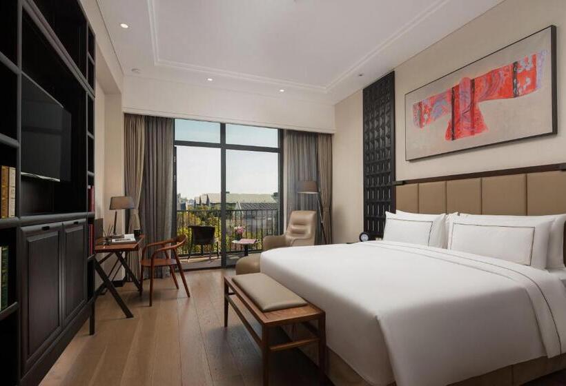 اتاق استاندارد با بالکن, Doubletree By Hilton Shanghai Hongqiao