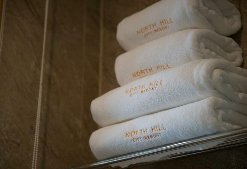 Номер Deluxe с Балконом, North Hill City Resort  Sha Extra Plus