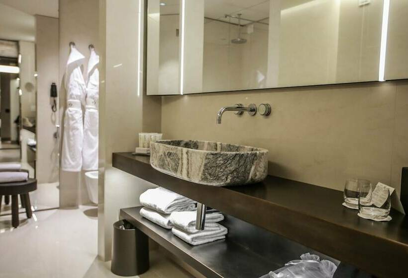 سوییت جونیور, Viu Milan, A Member Of Design Hotels