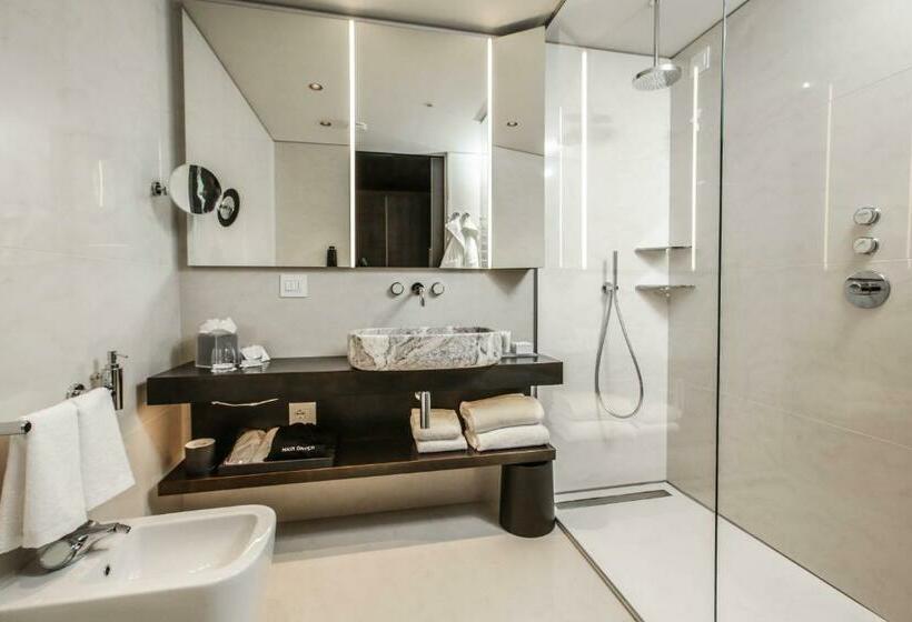 اتاق سوپریور با تخت بزرگ, Viu Milan, A Member Of Design Hotels