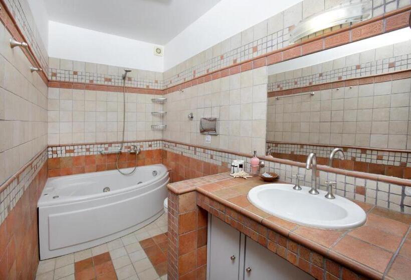 Вилла 5 Спален, Villa Paradise