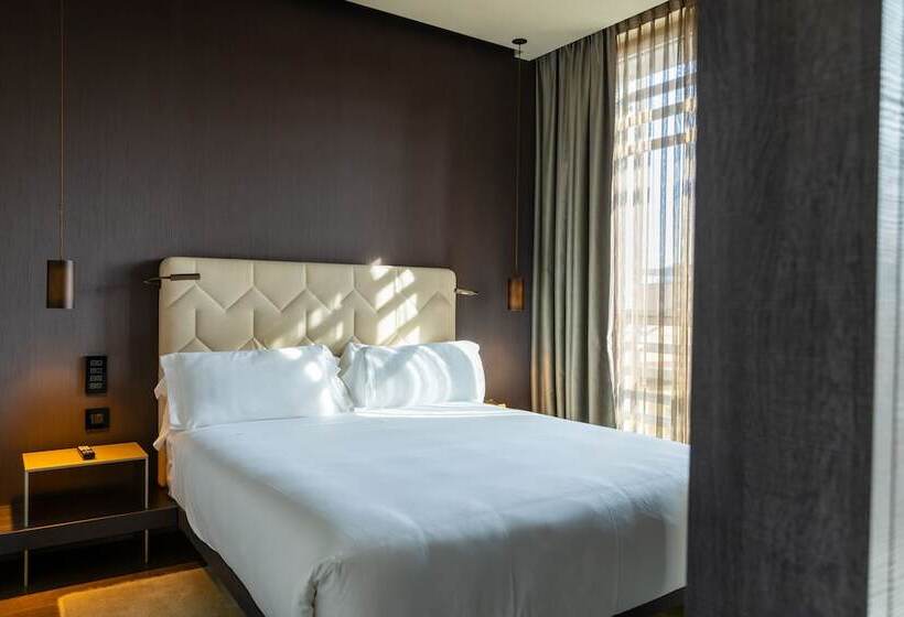 سوییت جونیور, Viu Milan, A Member Of Design Hotels