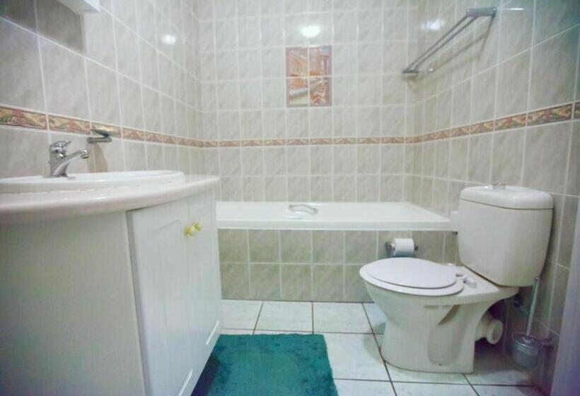 Семейный Номер Deluxe, Fly Me To The Moon Guesthouse