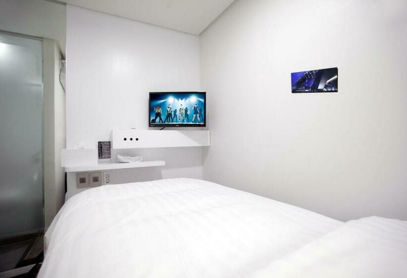 Номер Стандарт Индивидуальный, K Pop Hotel Seoul Tower