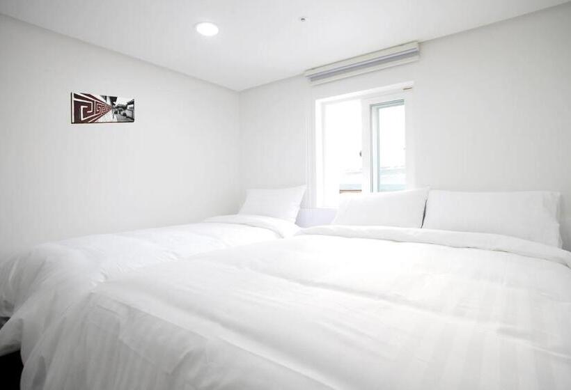 Номер Deluxe, K Pop Hotel Seoul Tower