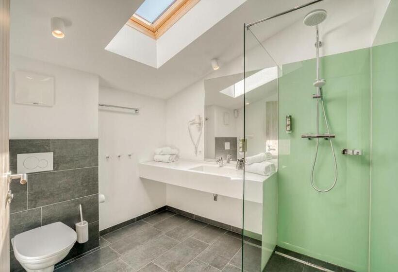 Апартаменты 3 Спальни, Cooee Alpin Hotel Kitzbüheler Alpen