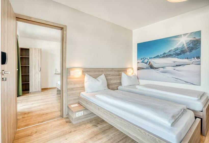 Семейный Номер, Cooee Alpin Hotel Kitzbüheler Alpen