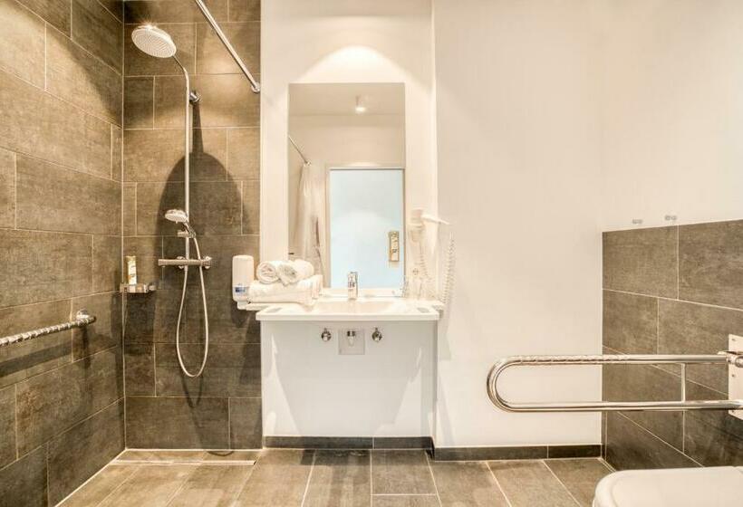Номер Стандарт Адаптированный для Инвалидов, Cooee Alpin Hotel Kitzbüheler Alpen
