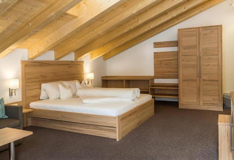Четырехместный Номер Стандарт с Балконом, Alpinhotel Monte Superior   Silvretta Card Premium Betrieb
