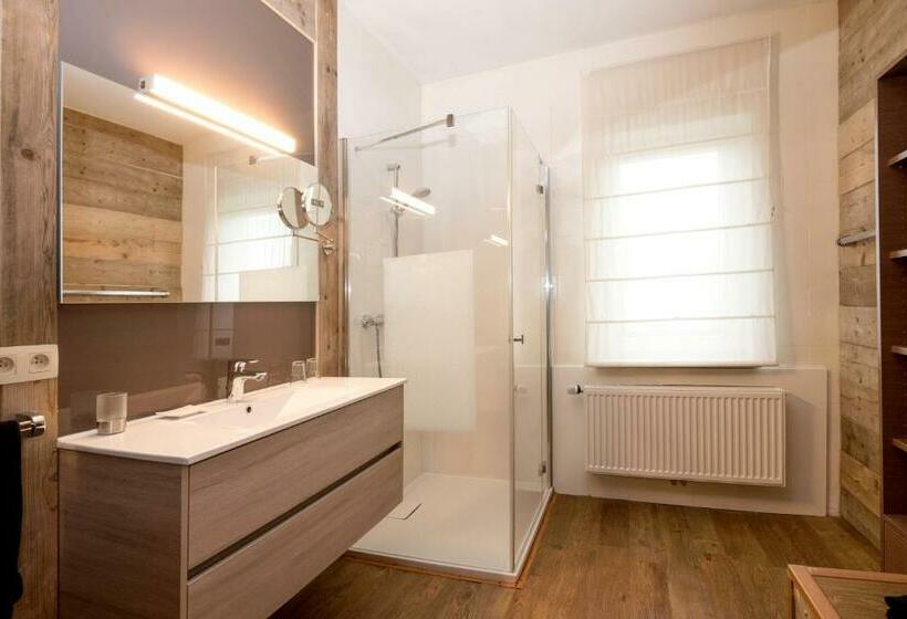 Номер Стандарт, B&b Het Groote Genoegen