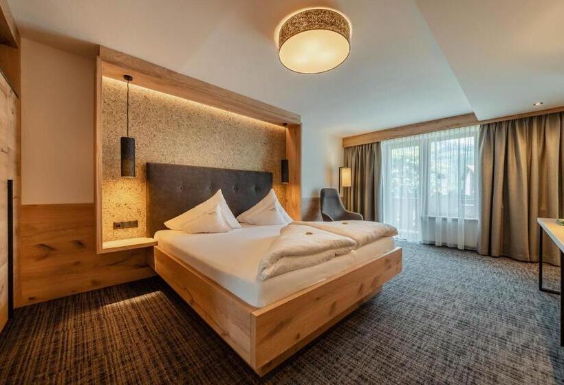 Трехместный Номер Superior, Kräuterhotel Hochzillertal