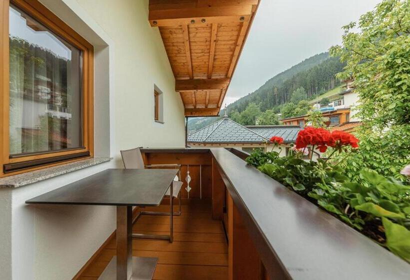 Номер Superior, Kräuterhotel Hochzillertal