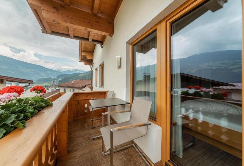 スーペリアールーム, Kräuterhotel Hochzillertal