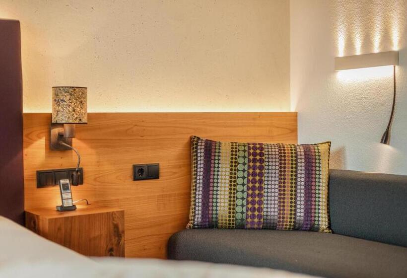 Трехместный Номер Superior, Kräuterhotel Hochzillertal