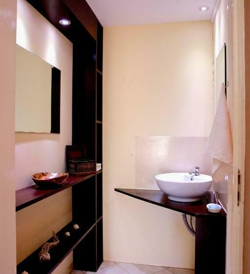 اتاق سوپریور با تخت بزرگ, Casa Strela B&b Tarrafal
