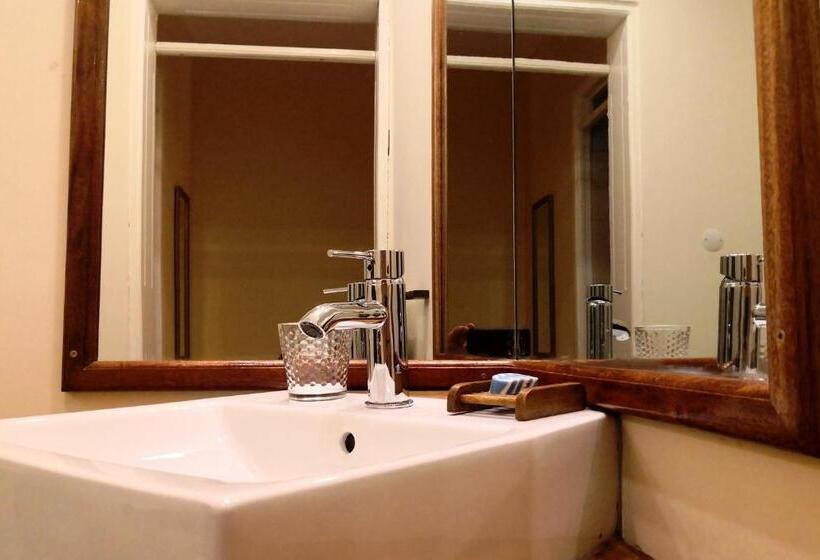 اتاق استاندارد, Casa Strela B&b Tarrafal