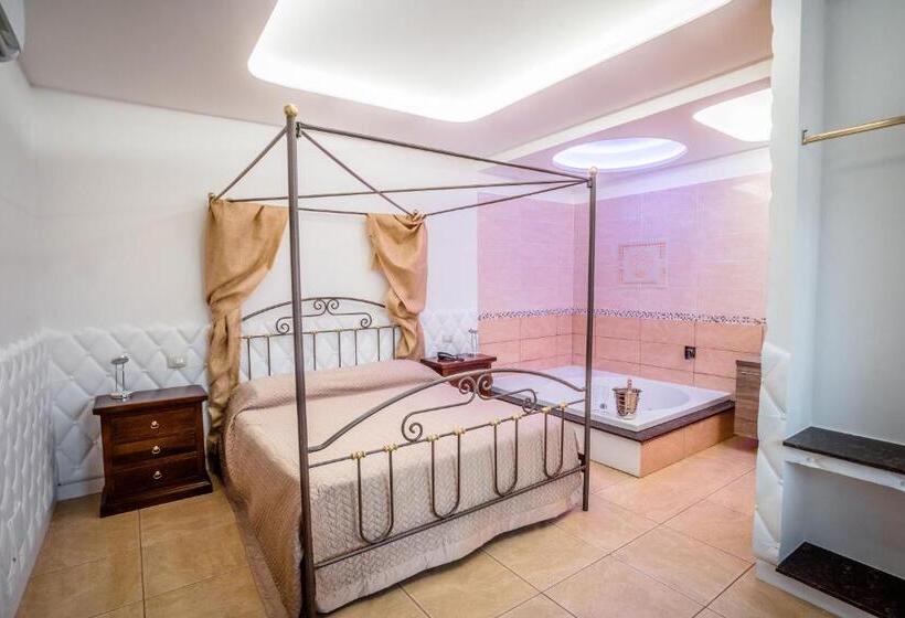 سوییت جونیور, La Fenice