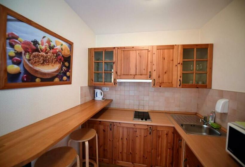 דירת משפחה, Imola Udvarház Dessert