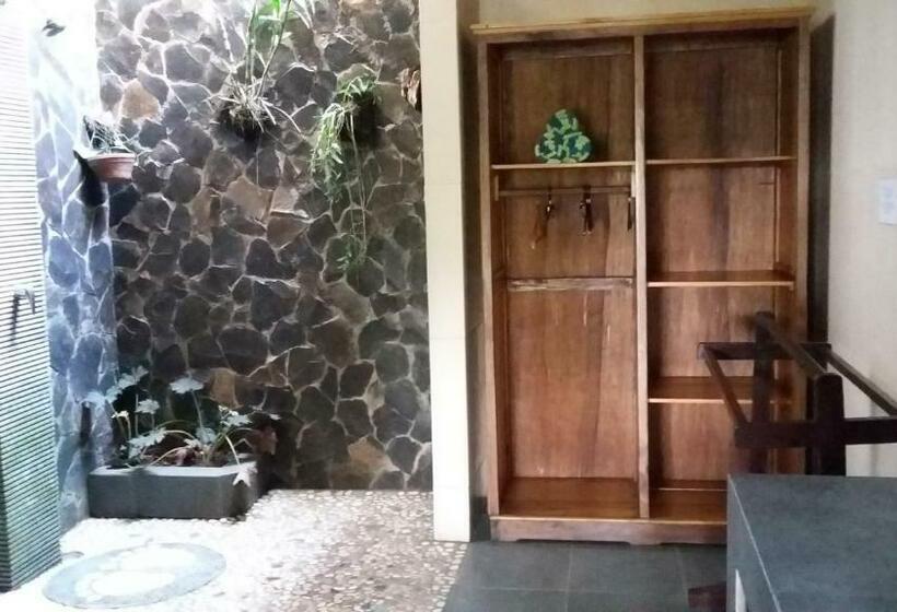 스탠다드 트리플 발코니 룸, Villa Dua Bintang