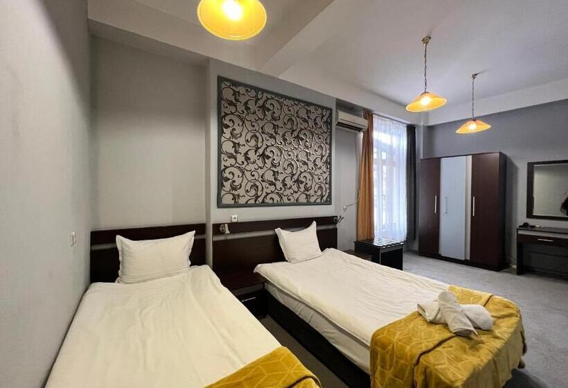 חדר סטנדרט, Family Hotel Central