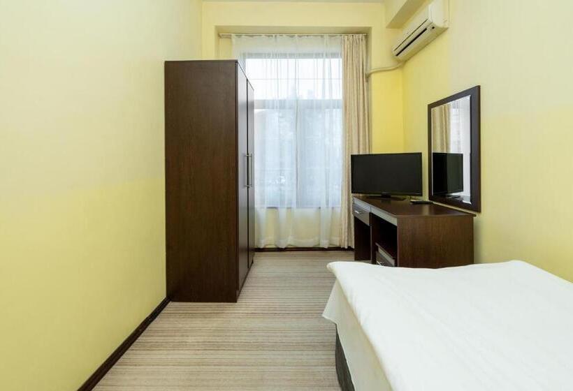 דירת שני חדרים, Family Hotel Central