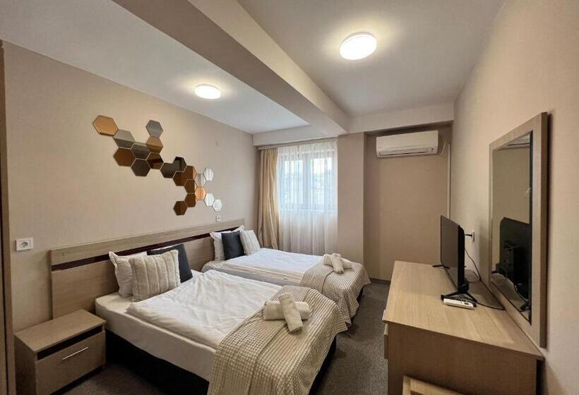 דירת שני חדרים, Family Hotel Central