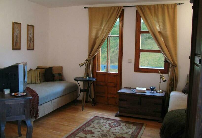 标准三人间, Castle Cottage Bed & Breakfast