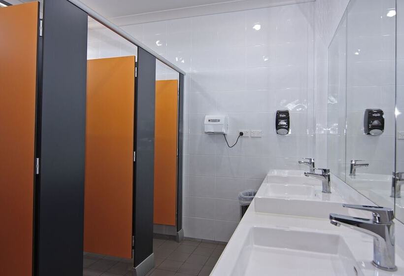 Habitació Estàndard Bany Compartit, Yha Byron Bay