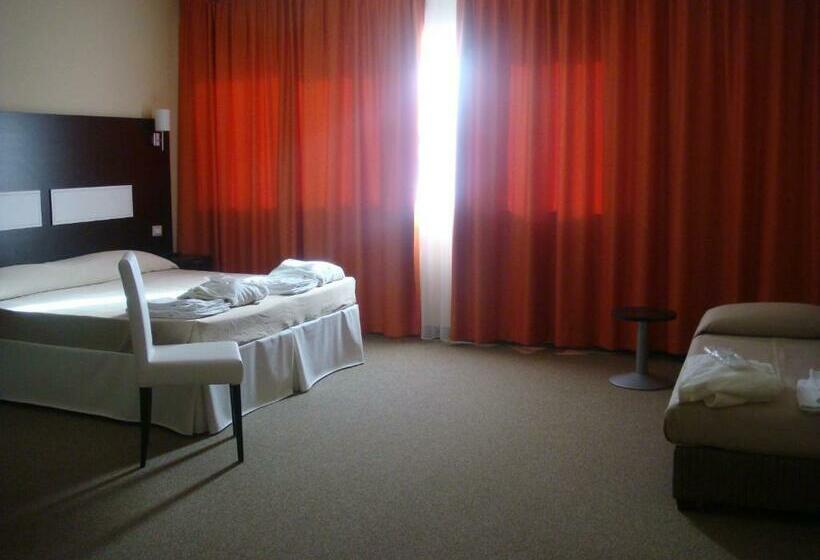 Номер Стандарт Трехместный, Santa Loja Hotel Residence