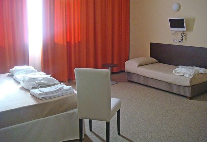 Номер Стандарт Трехместный, Santa Loja Hotel Residence